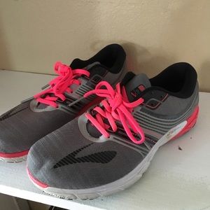 Brooks Cadence 6
